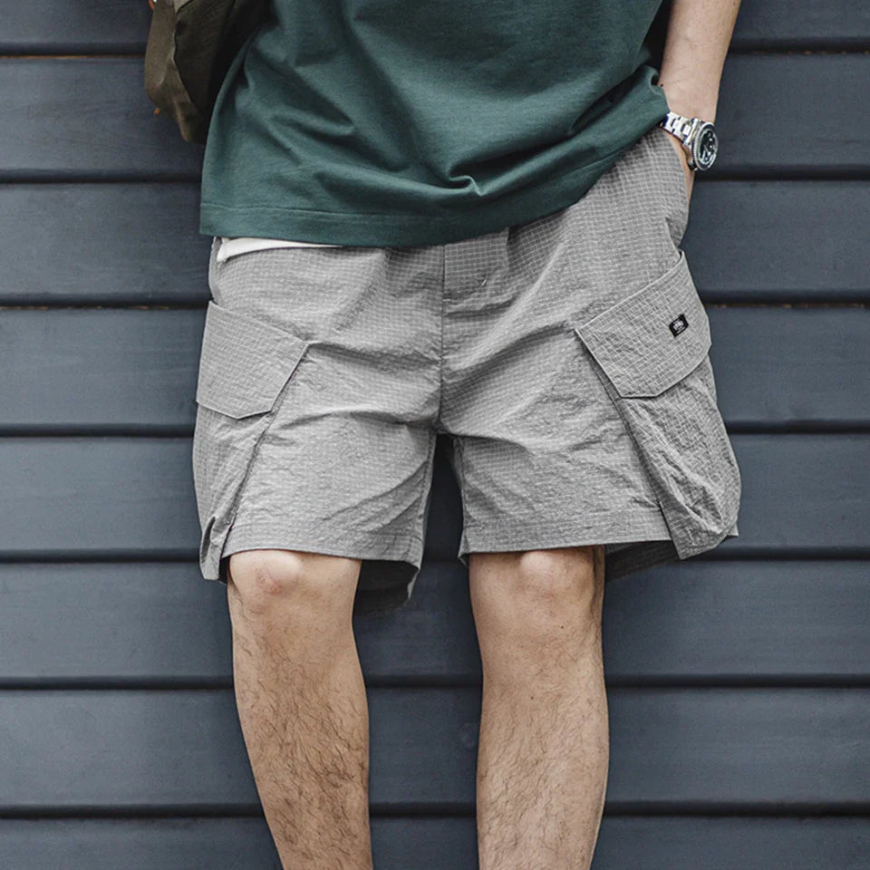 Maden Outdoor Multi-pocket Plaid Shorts Functional Style Thin Gray Straight Elastic Waist Five-quarter Pants for Men's Summer